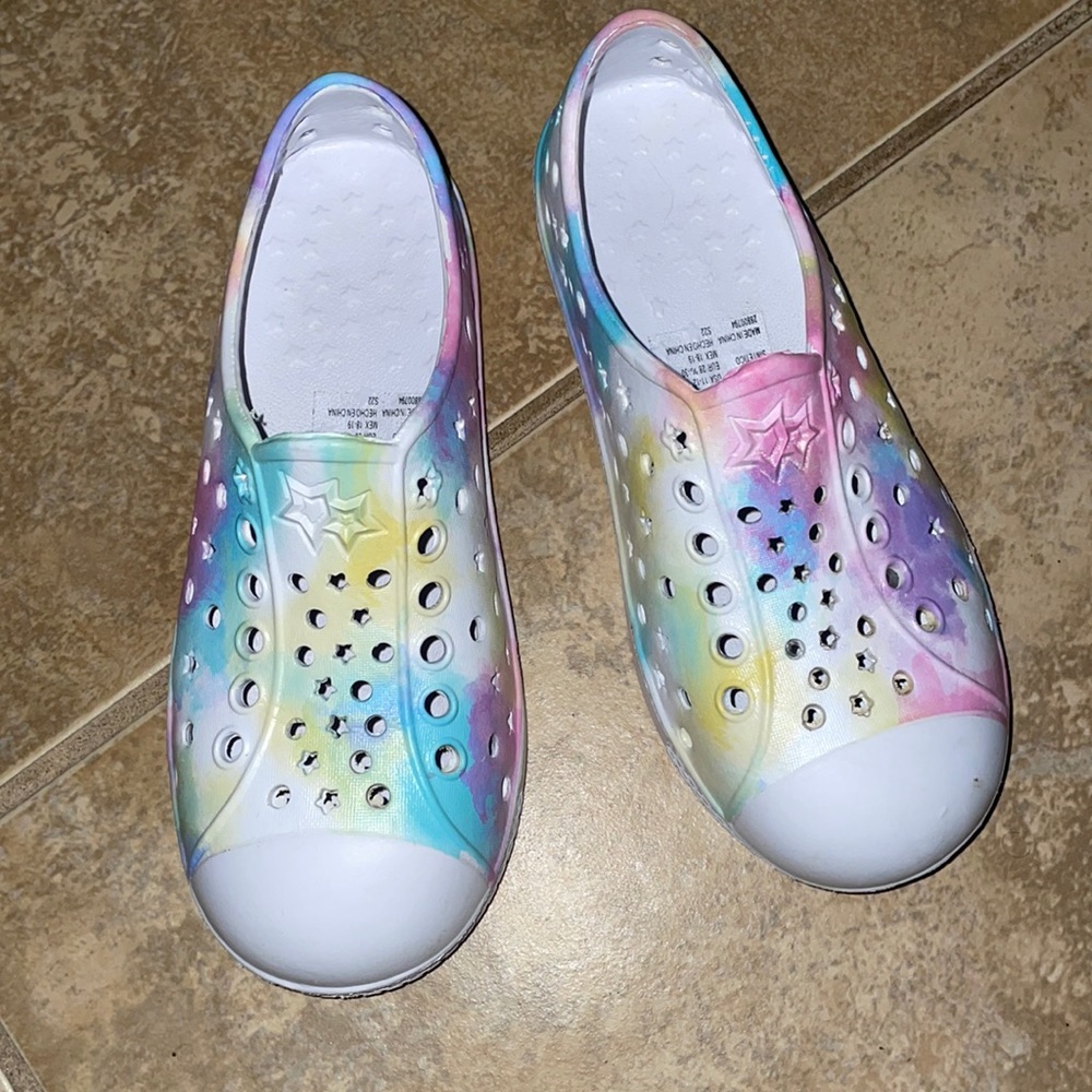 Breathable sneakers sandals Girls size 11-12